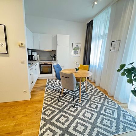 Trendy Apartment Zentral Gelegen Βιέννη Εξωτερικό φωτογραφία